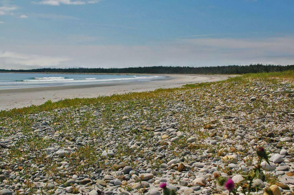 Whispering Waves Cottages Shelburne Exterior photo